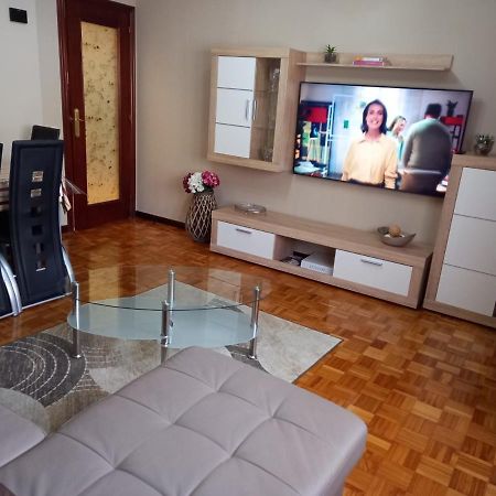 Apartamento Araceli Proximo A Clinica Oftalmologica Fdez Vega Appartement Oviedo Buitenkant foto