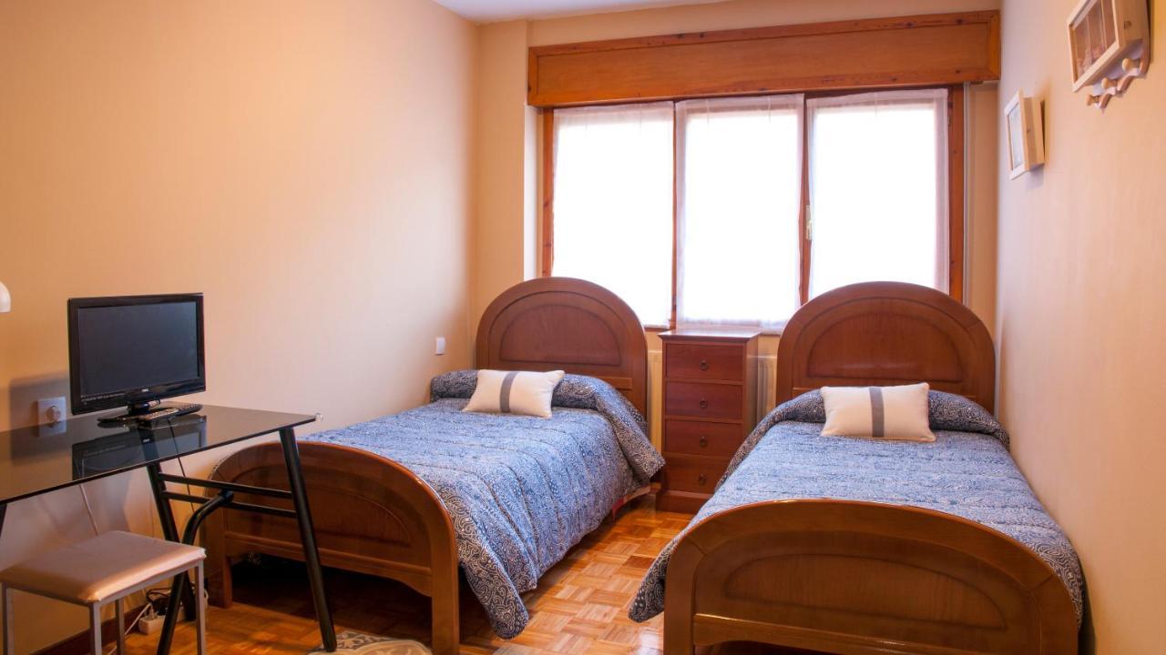 Apartamento Araceli Proximo A Clinica Oftalmologica Fdez Vega Appartement Oviedo Buitenkant foto