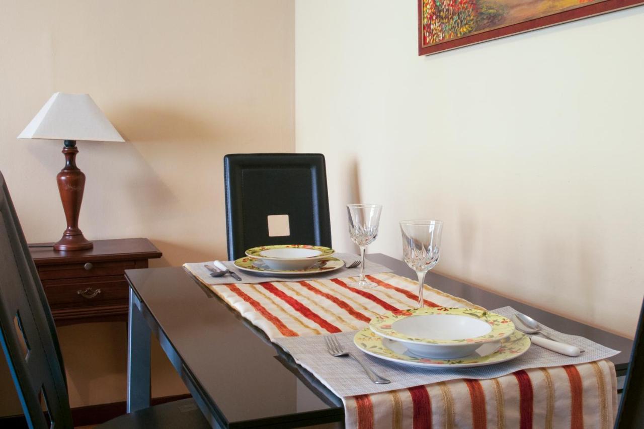 Apartamento Araceli Proximo A Clinica Oftalmologica Fdez Vega Appartement Oviedo Buitenkant foto