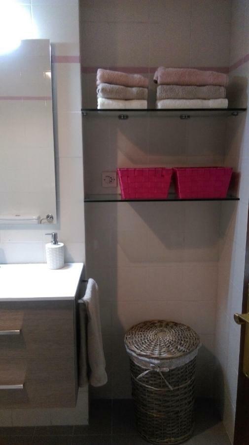 Apartamento Araceli Proximo A Clinica Oftalmologica Fdez Vega Appartement Oviedo Buitenkant foto